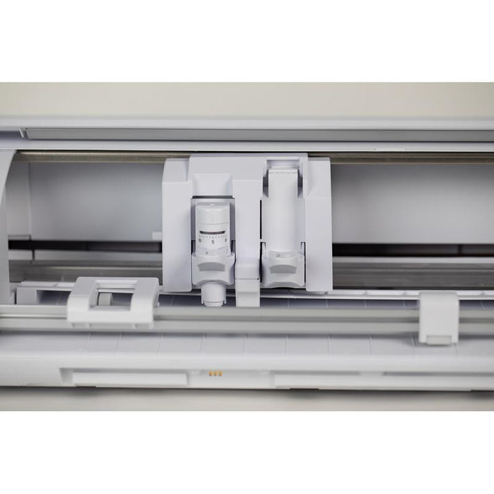 CAMEO 5 Machine (White) w/ Basic Starter Kit - Silhouette