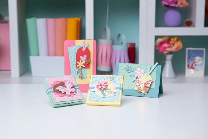 New Big Shot Plus Starter Kit  White & Gray - Sizzix