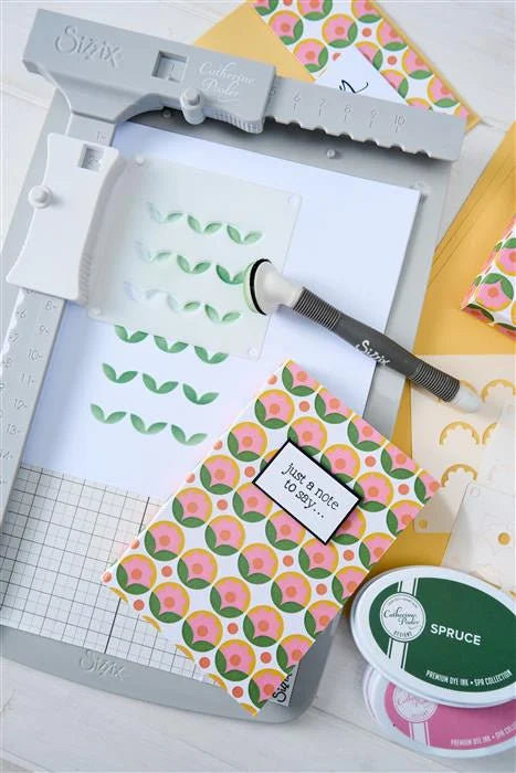 Print & Pattern Daisy Mini Layered Stencils (4 pack) - Catherine Pooler - Sizzix