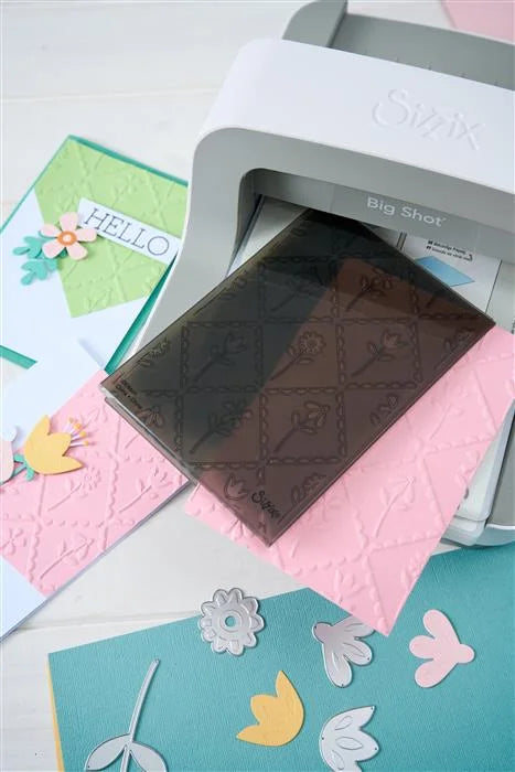 Scallop Framed Florals Multi-Level Textured Impressions Embossing Folder - Catherine Pooler - Sizzix