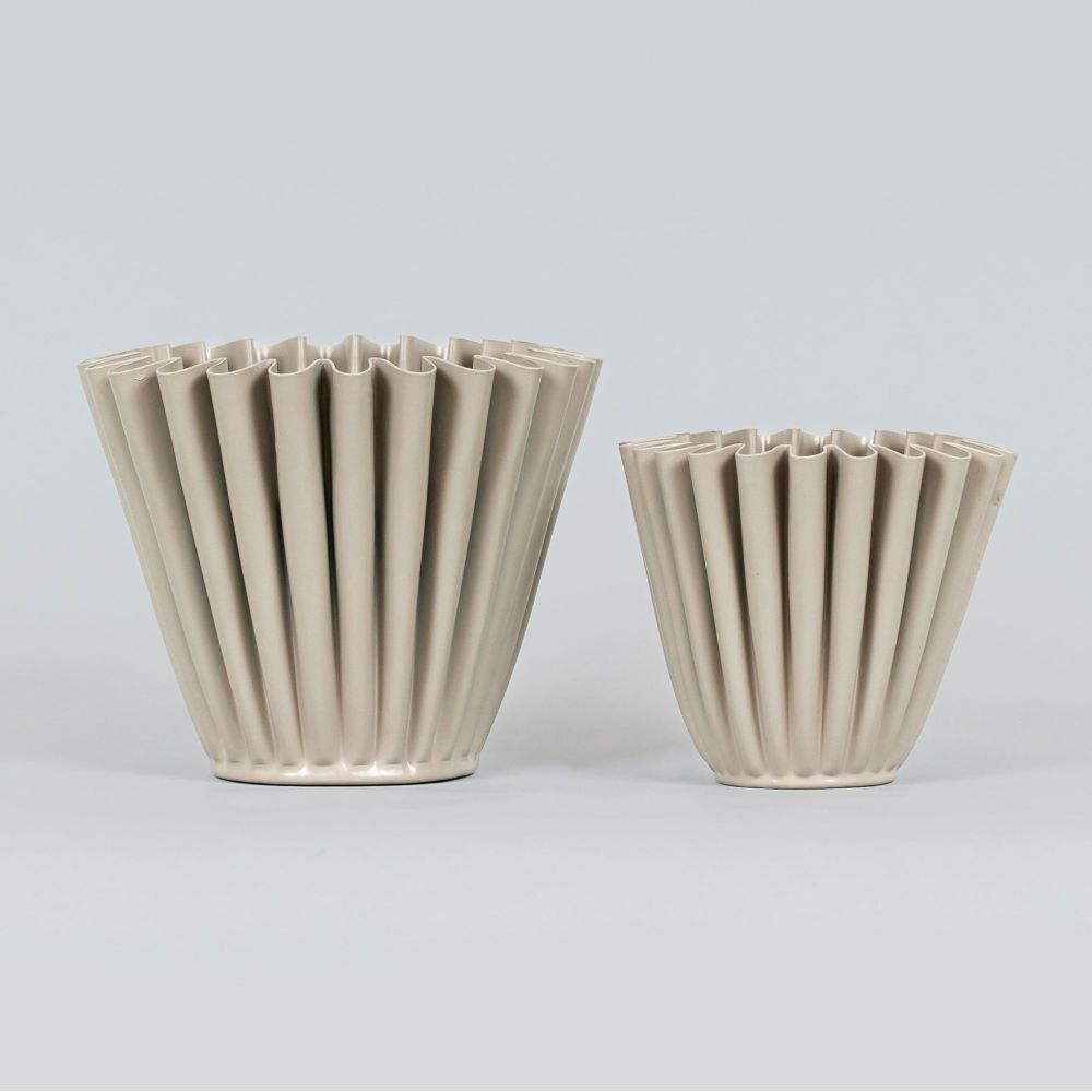 Nested Curve Votive Set