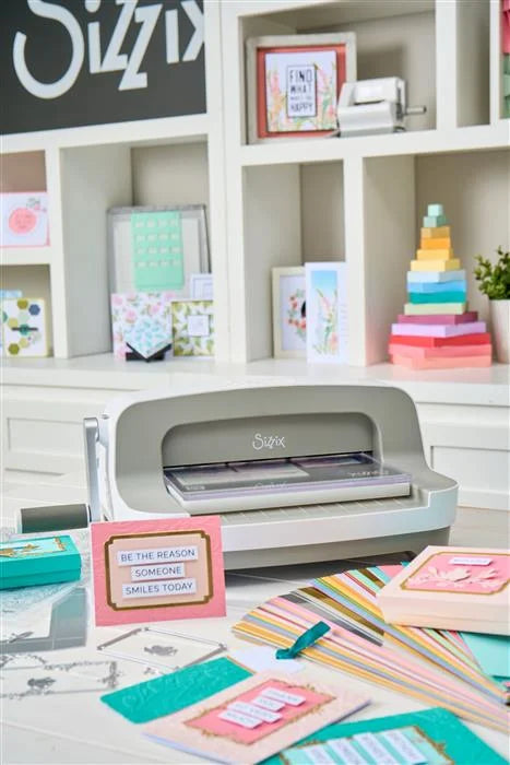 Big Shot Plus w/ Starter Kit - Sizzix