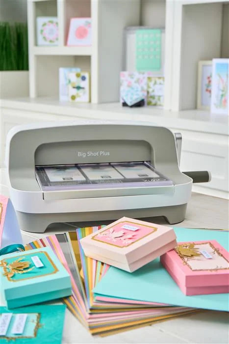 Big Shot Plus w/ Starter Kit - Sizzix