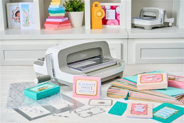 Big Shot Plus w/ Starter Kit - Sizzix