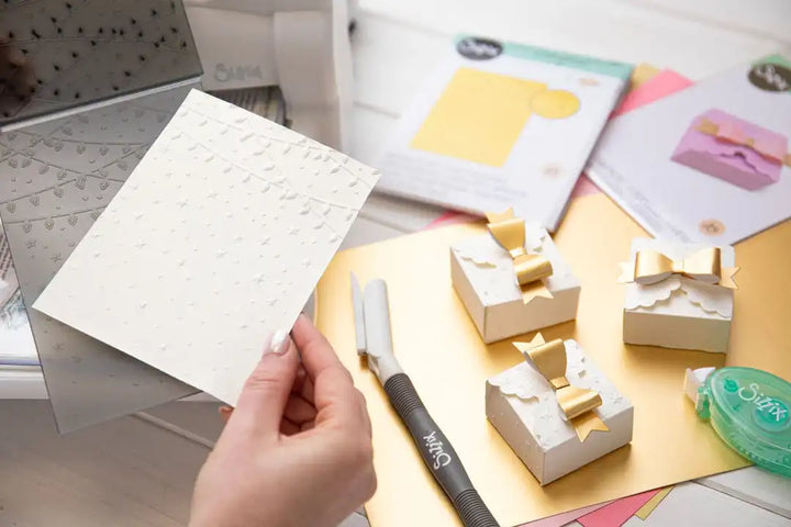 Treat Box Thinlits Die - Jennifer Ogborn - Sizzix